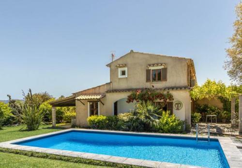 Pollenca Villa Sleeps 5 With Pool Air Con And Wifi