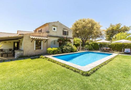Pollenca Villa Sleeps 5 With Pool Air Con And Wifi