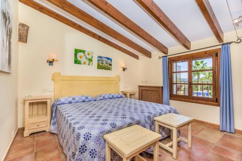 Pollenca Villa Sleeps 10 With Pool And Air Con