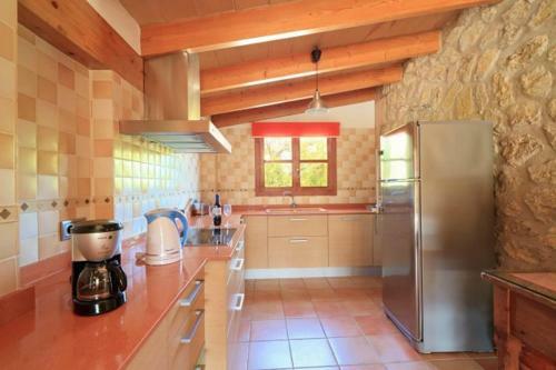 Pollenca Villa Sleeps 4 With Pool Air Con And Wifi