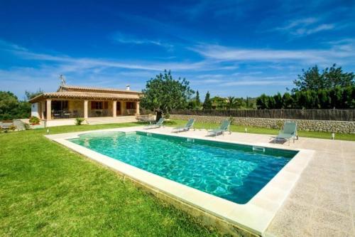 Pollenca Villa Sleeps 4 With Pool Air Con And Wifi