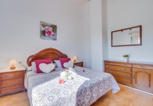 Pollenca Holiday Home Sleeps 8 With Pool