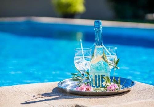 Pollenca Holiday Home Sleeps 8 With Pool