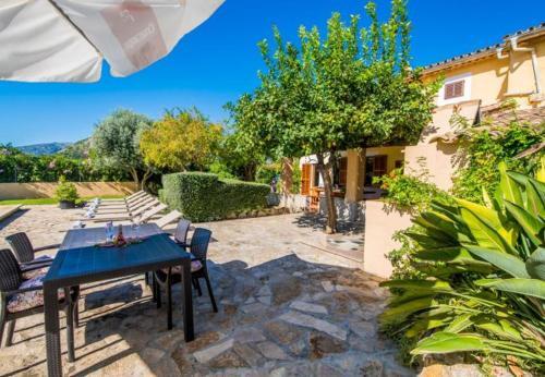 Pollenca Holiday Home Sleeps 8 With Pool