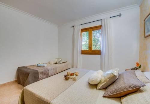 Pollenca Holiday Home Sleeps 8 With Pool