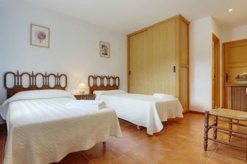 Pollenca Villa Sleeps 6 With Pool Air Con And Wifi