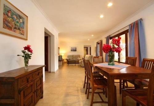 Villa In Pollenca Sleeps 6 Includes Swimming Pool Air Con And Wifi 8