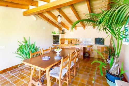 Villa In Pollenca Sleeps 4 Includes Swimming Pool And Air Con