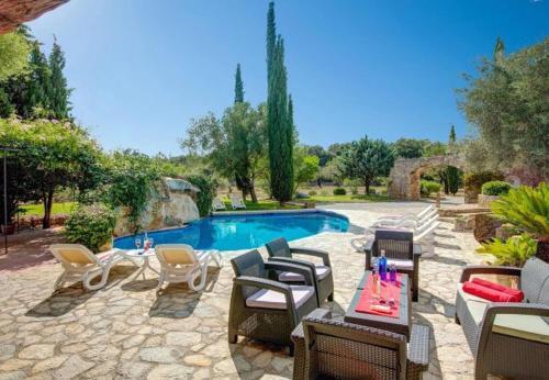 Villa In Pollenca Sleeps 8 Includes Swimming Pool Air Con And Wifi 8