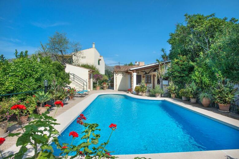 Charming Villa Mateu With Fantastic Pool
