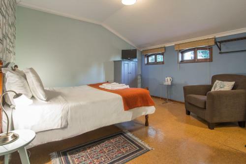 Hostal Chalet Relogio