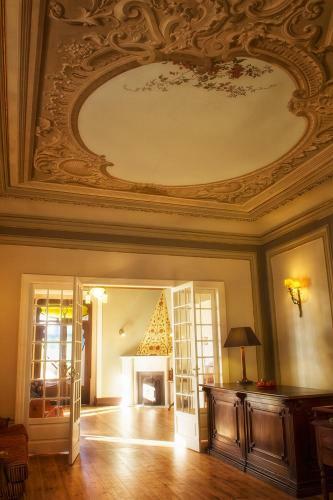 Hostal Chalet Saudade