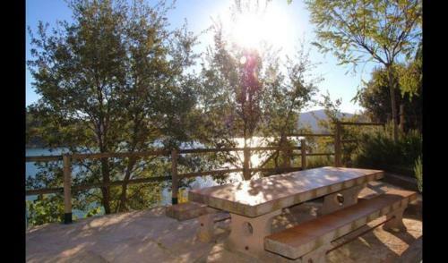 Ponts Villa Sleeps 8 With Pool And Air Con