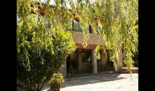 Villa In Porqueres Sleeps 2 With Pool And Air Con