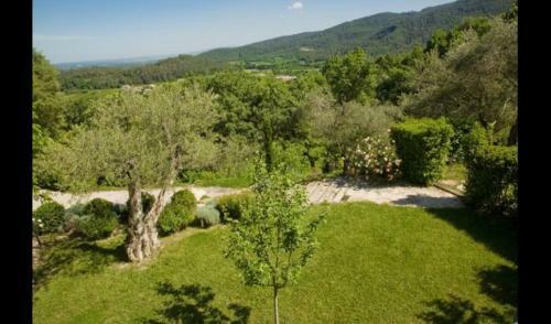 Villa In Porqueres Sleeps 2 With Pool And Air Con