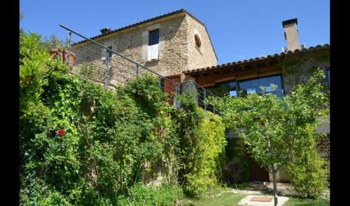 Villa In Porqueres Sleeps 2 With Pool And Air Con