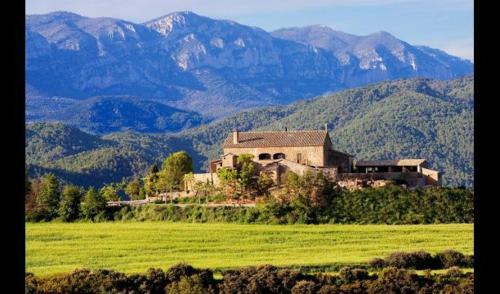 Ponts Villa Sleeps 18 With Pool