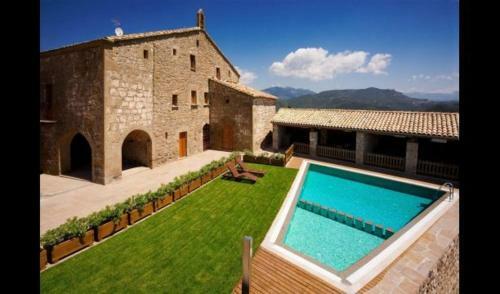 Ponts Villa Sleeps 18 With Pool