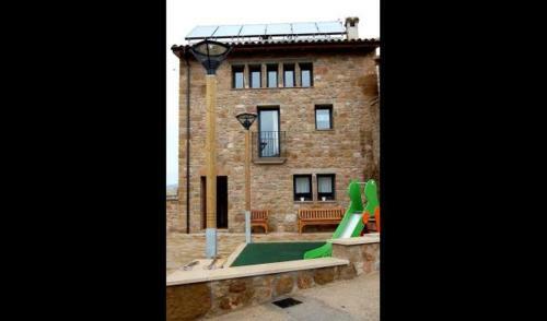 Ponts Villa Sleeps 8 With Pool
