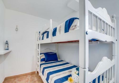 Portocolom Apartment Sleeps 4 With Air Con And Wifi