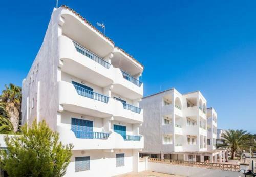 Portocolom Apartment Sleeps 4 With Air Con And Wifi