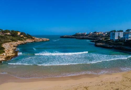 Portocolom Apartment Sleeps 4 With Air Con And Wifi