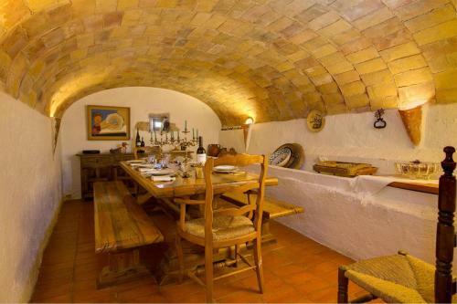 Pubol Villa Sleeps 8 Pool Wifi