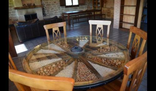 Prat de Comte Villa Sleeps 11 With Pool And Air Con