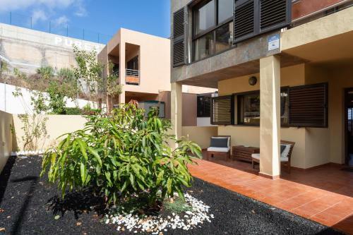 Luminous Villa With Spectacular Views