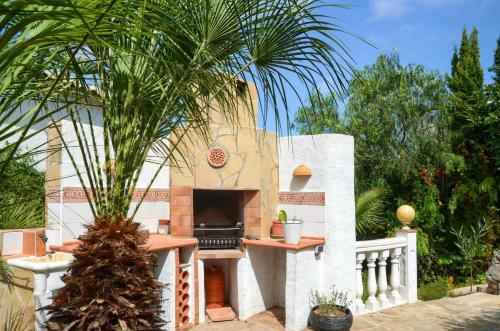 Rada de Moraira Villa Sleeps 4 With Pool Air Con And Wifi
