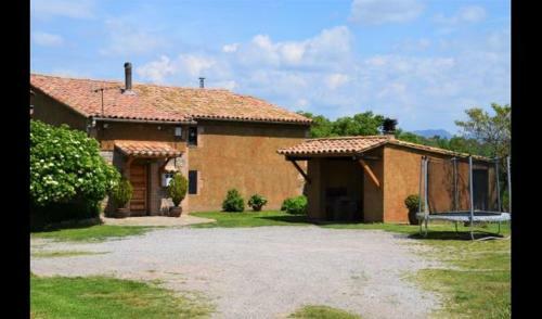 Puig-reig Villa Sleeps 8 With Pool