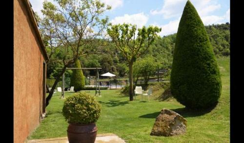 Puig-reig Villa Sleeps 8 With Pool