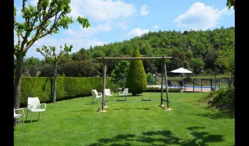 Puig-reig Villa Sleeps 8 With Pool