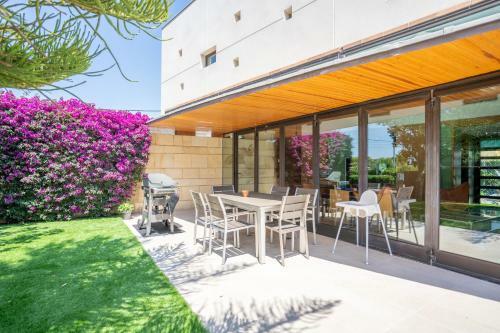 R106 Deluxe Villa In Roda de Bara