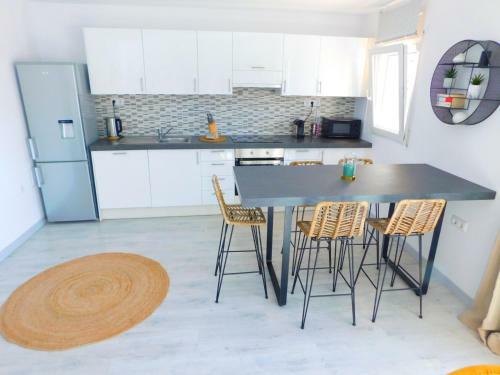 Apartamento Con Gran Terraza Con Vistas Al Mar En Roses