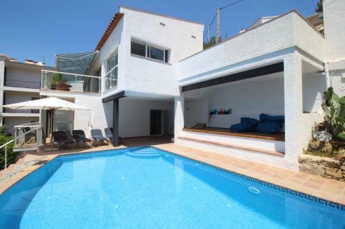 6020 Villa Martin