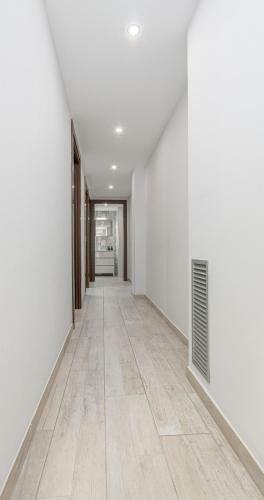 Central Apartment 50m Beach 1