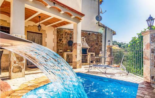 Five-bedroom Holiday Home In Rute