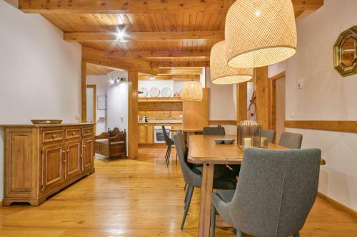 Luderna - Apartamento Con Terraza Moli�res