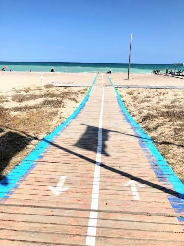Casa Con Jard�n En La Playa de Almard�