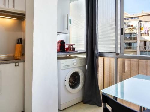 Quaint Apartment In Salou Near Sea Beach