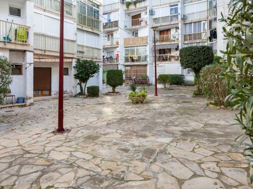 Quaint Apartment In Salou Near Sea Beach