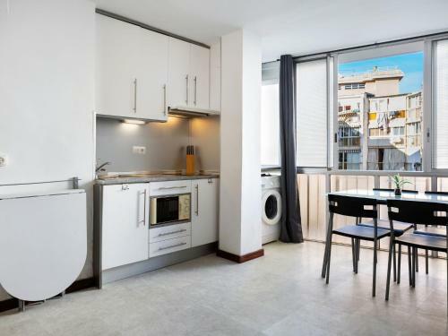 Quaint Apartment In Salou Near Sea Beach