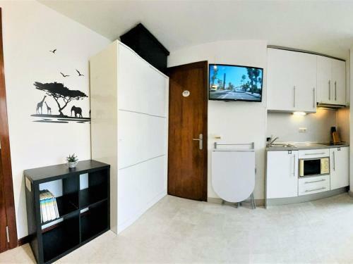 Quaint Apartment In Salou Near Sea Beach