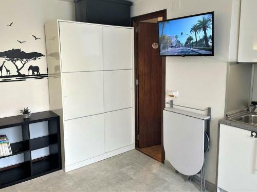 Quaint Apartment In Salou Near Sea Beach