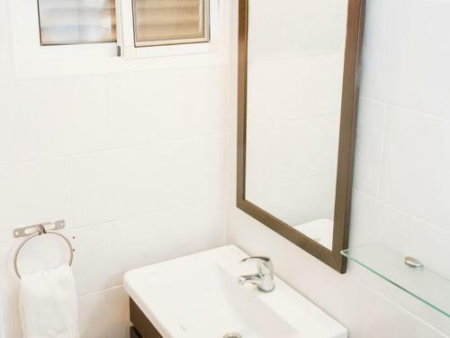 Quaint Apartment In Salou Near Sea Beach