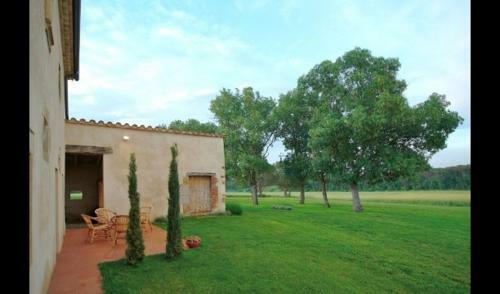 Villa In Sant Andreu Salou Sleeps 4 With Pool And Air Con