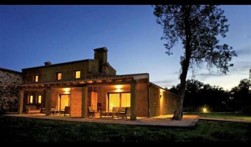 Villa In Sant Andreu Salou Sleeps 4 With Pool