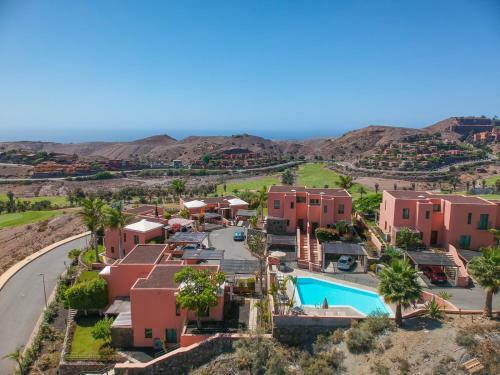 Salobre Villa, 5pax, Pool And Great Views