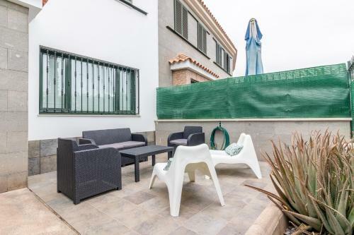 Flatguest San Fernando + 4bdr + Terrace + Parking